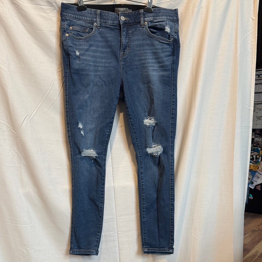 Torrid Medium Blue Ripped Skinny Jeans